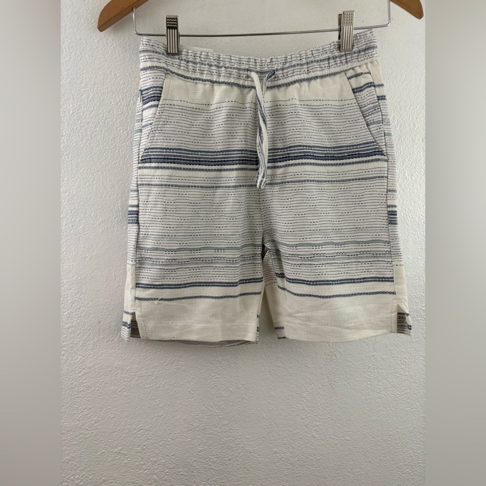 Sovereign Code striped Passport Shorts size M